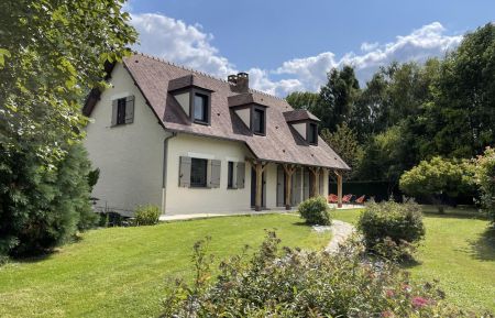 G&icirc;te n&deg;G602604 Le Mont-Saint-Adrien - Oise - photo