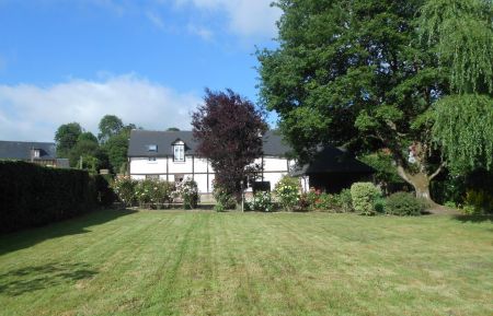 G&icirc;te n&deg;G6057 Fontenay-Torcy - Oise - Terrain de jeux 600 m2